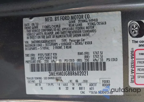 2011 Mercury Milan Premier z USA, uszkodzony, nr VIN 3MEHM0JG8BR602021